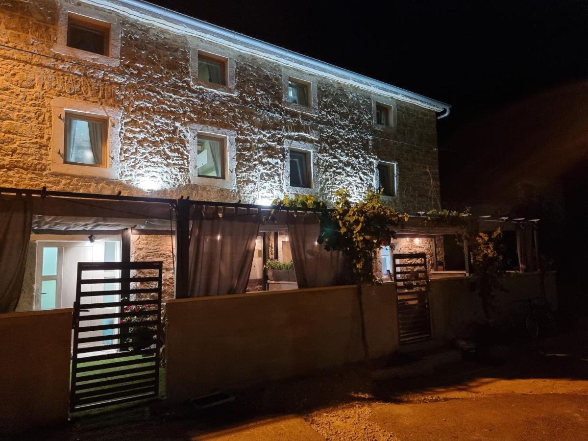 Ferienwohnung Vela & Vega Višnjan Exterior foto